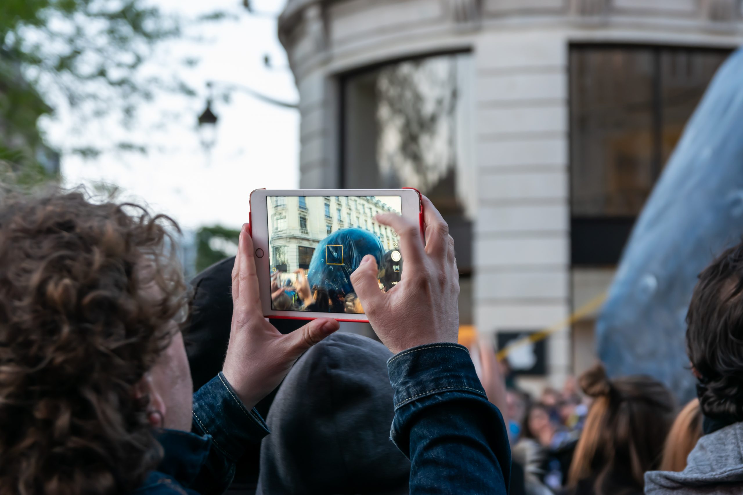 Visual usergenerated content verification in journalism an overview